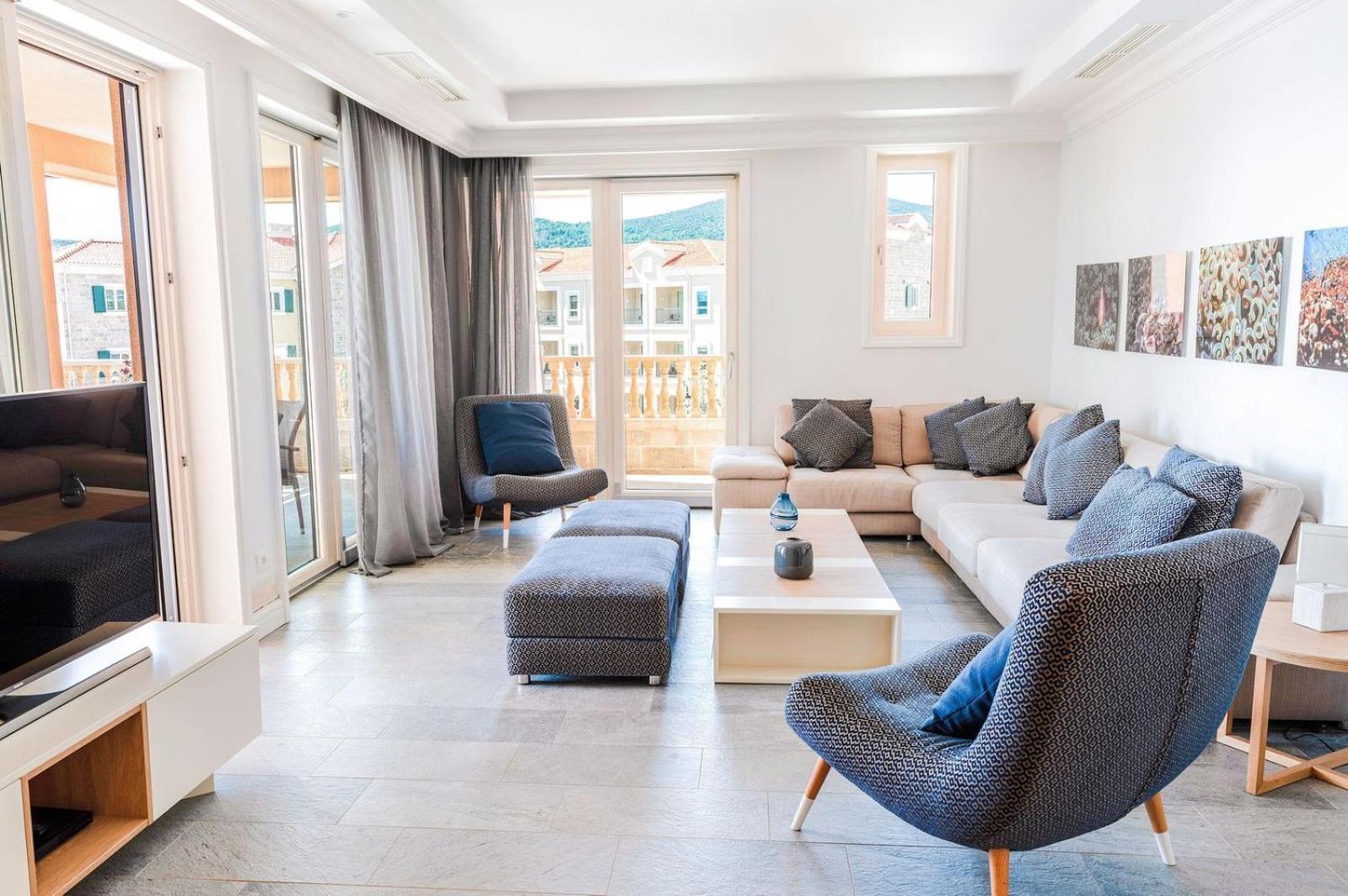 Ferienwohnung Lustica Bay Tivat Zimmer foto