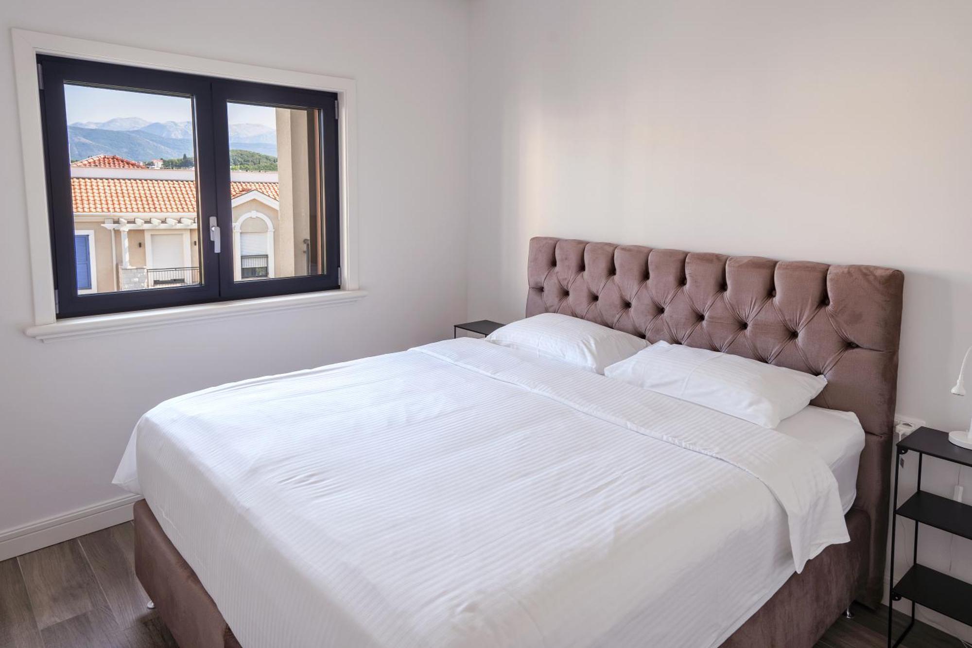 Ferienwohnung Lustica Bay Tivat Zimmer foto