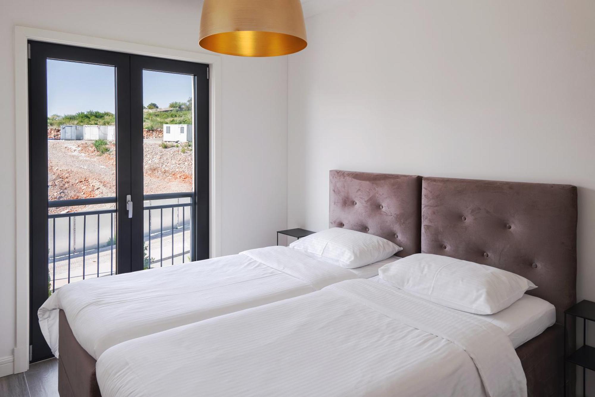 Ferienwohnung Lustica Bay Tivat Exterior foto