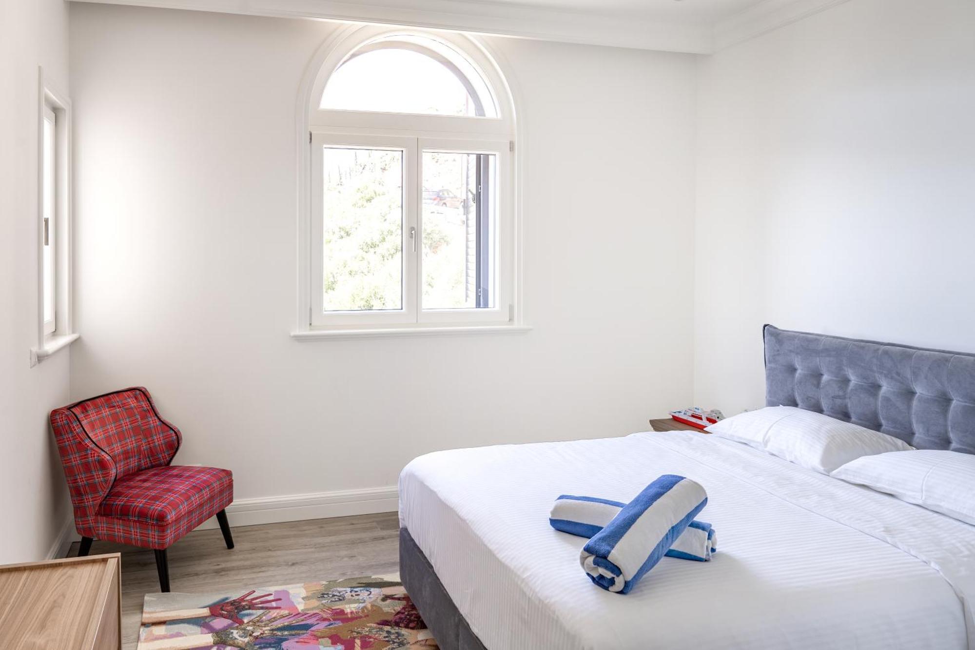 Ferienwohnung Lustica Bay Tivat Zimmer foto