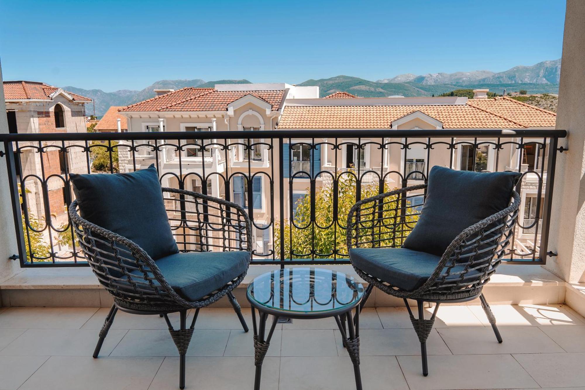 Ferienwohnung Lustica Bay Tivat Exterior foto