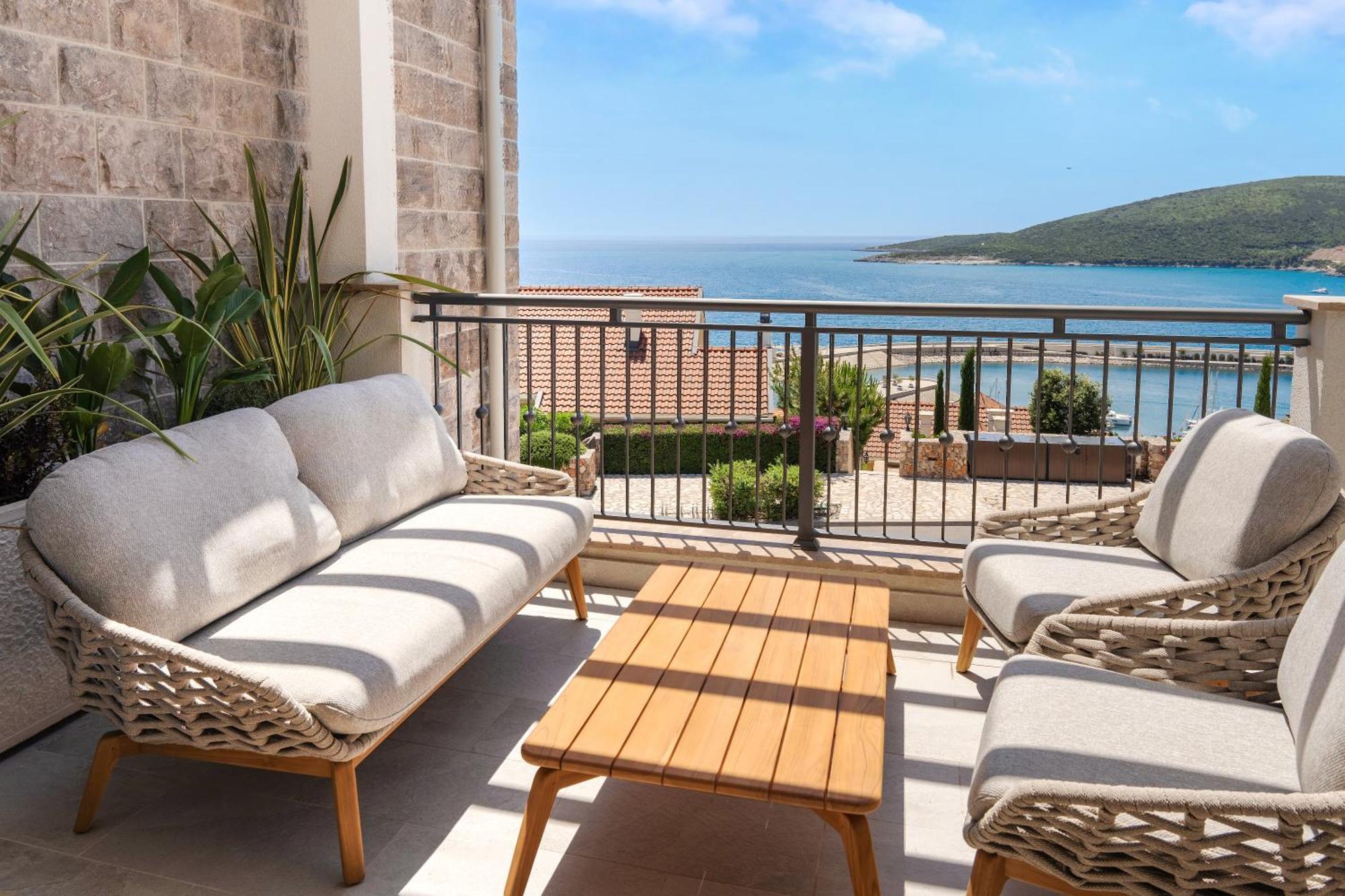 Ferienwohnung Lustica Bay Tivat Exterior foto
